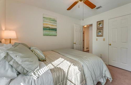 2 Mi to KSU Family Home with Games, Near Parks - Foto 20