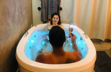 Uai House Casa com Jacuzzi, cromoterapia e colchão massageador - Foto 77