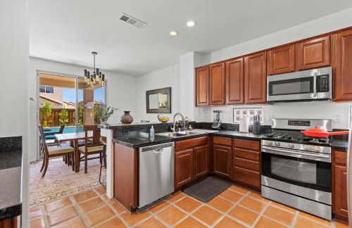 Spacious Private Home with Saltwater Pool & Hot Tub - Foto 19