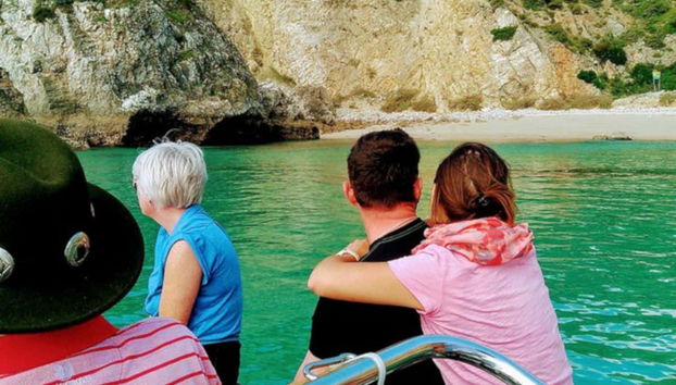 Disfrutando del paseo en barco