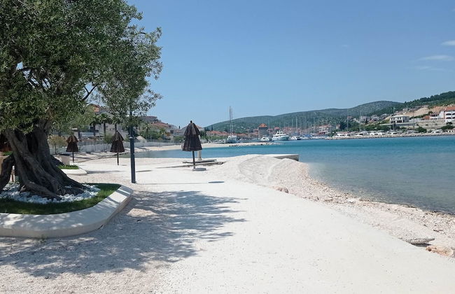 Coastal Apartment - Sleeps 6, Balcony & Parking - Foto 40