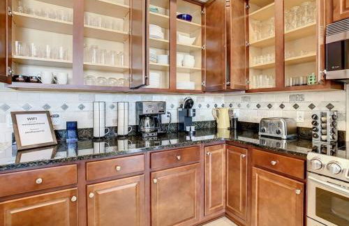 Clearwater Penthouse 5 min Beach walk Heated Pool - Foto 52