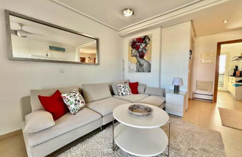 Stunning front line apartment with golf and mountains view - Foto 14