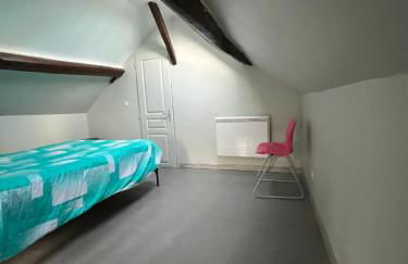 Venez respirer l'air de la Campagne a 70 km de de l'Océan, Villers sur Mers , Deauville ..... Maison de 100 m² ,sur une parcelle de 2000 m² 3 chambres toutes refaites , 2 salles d'eau , 2 toilettes , cuisine équipées . tous refait a neuf - Foto 17