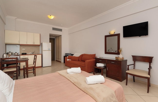 Finiki Plaza - Photo 25