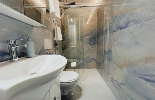 Monte Bello Suites - Photo 17