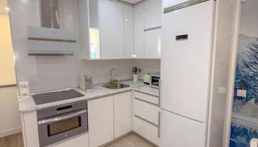 Charming Madrid Apartment 6 paradas metro El Retiro - Photo 5