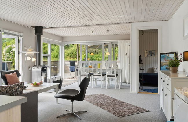 "Holmwith" - 200m from the sea - Foto 24