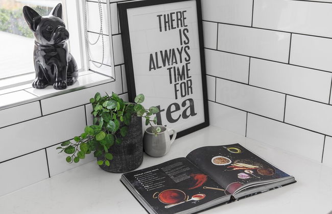 Heart of Ormond Apartment by Ready Set Host - Photo 16