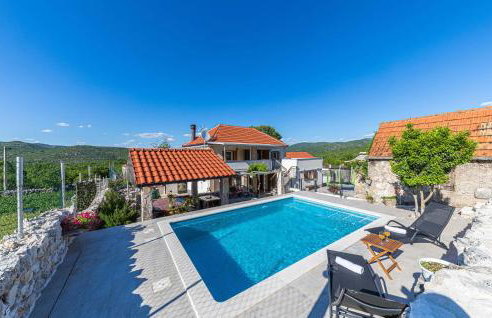 Nice Home In Trolokve - Foto 1