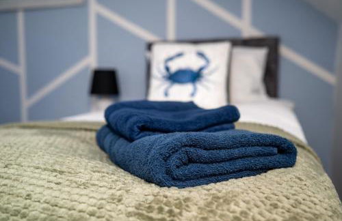 Sunny Seaside Paradise - Sleeps 5 - Photo 14