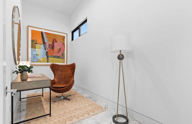 Fine Luxe Retreat w/ Pool & Hot Tub Bravo Villa #15 by Avantstay - Photo 40