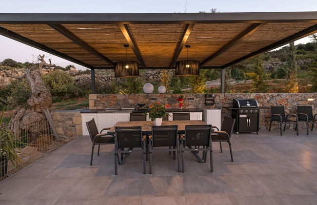 Villa Eagles - With Private Pool - Foto 10