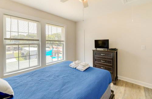 Coastal Emerald Isle Retreat with Deck and Grill! - Foto 23