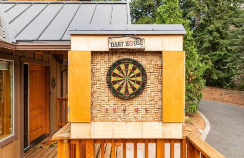 Sequoia Retreat- Spacious Cabin, Hot tub, & Sundeck - Foto 33