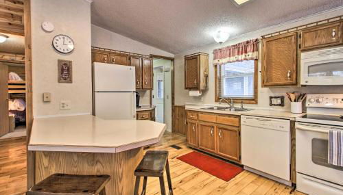 Cozy Crosby Cabin Near Serpent Lake and Main St - Foto 4