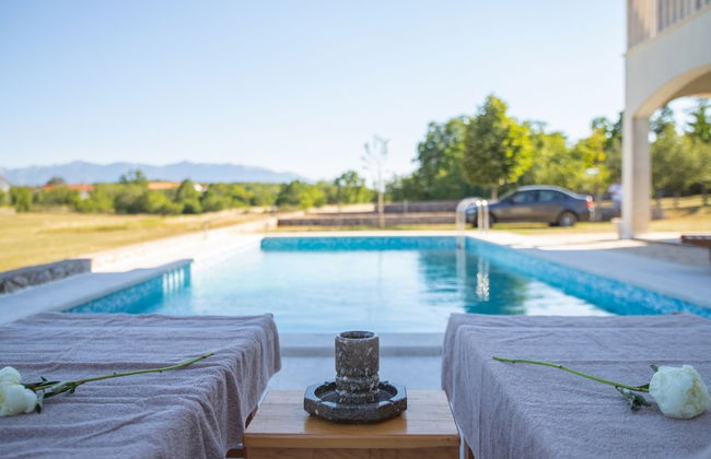 Idyllic Getaway Lovrec Villa With Pool - Foto 26