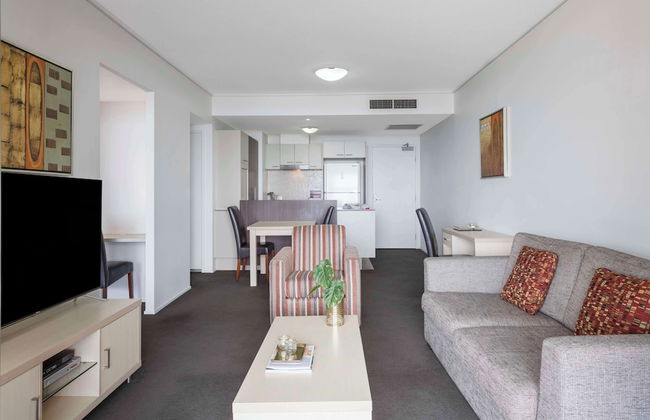 Oaks Brisbane Aurora Suites - Photo 19