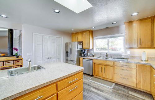 Lakeport Home with Stunning Lake and Mountain Views - Foto 13