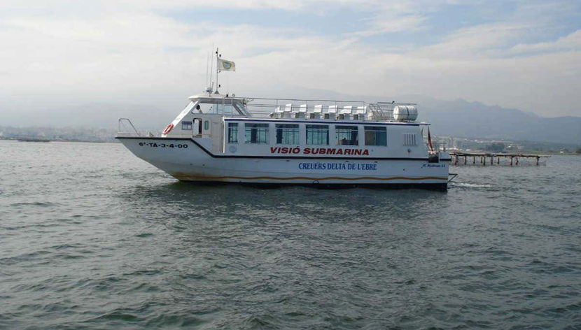 Embarcação para o passeio do Delta do Ebro
