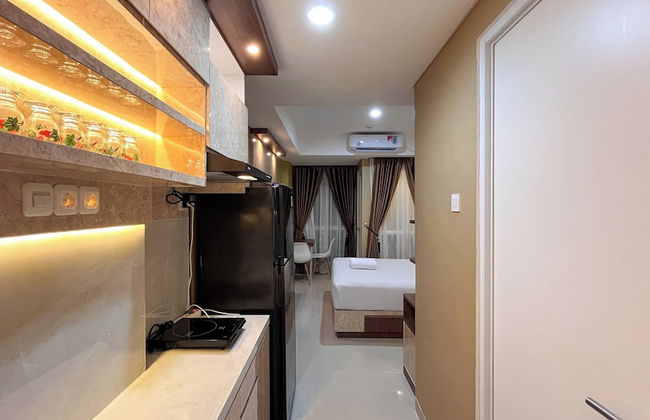 Modern Studio Room Apartment At Tamansari Skylounge Makassar - Foto 10