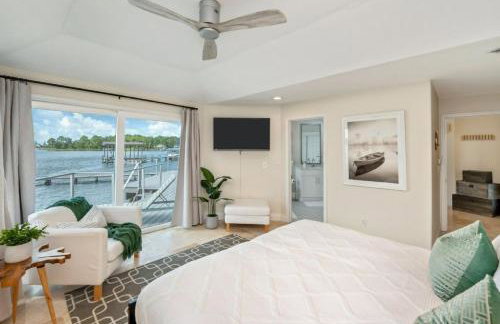 FEATURED ON HGTV'S MY LOTTERY DREAM HOME! Private dock, 15 minute boat ride to Crab Island, 20 minute drive to Destin, Pet Friendly - Foto 15