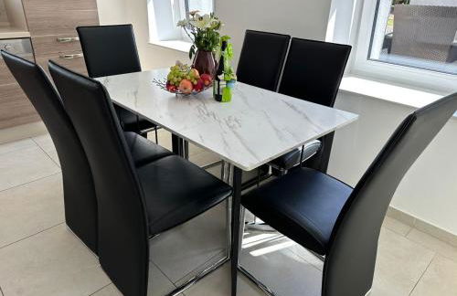 Große 2 Ferienwohnung Gästehaus NEUBAU Merzig 100 m2 - Photo 60