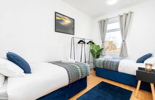 Contractor Friendly 4 Bedroom House in Hemsworth with 6 Beds and Garden - Foto 3