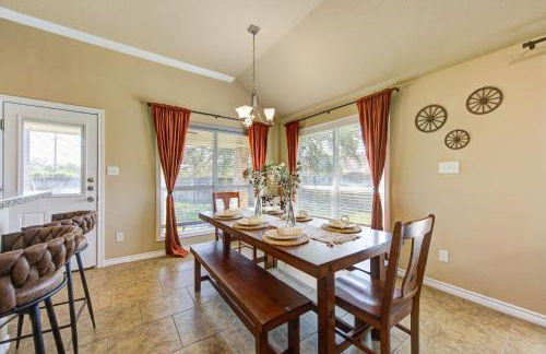 5BD - Backyard - Pool Access - 5 Mins to Texas A&M - Foto 24