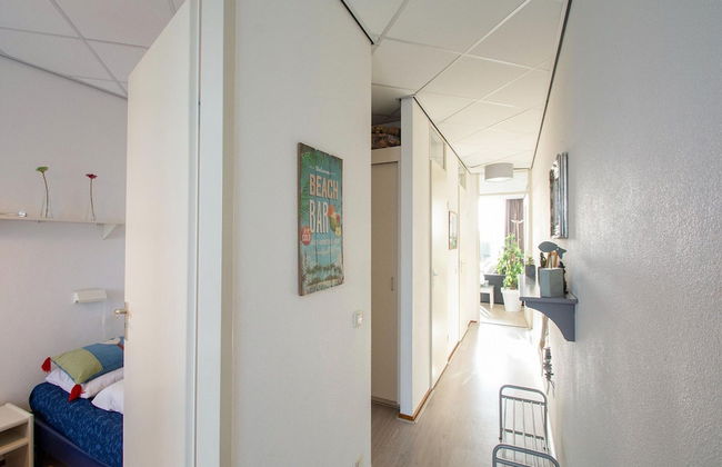 An Apartment That is Attractively Furnished - Foto 3