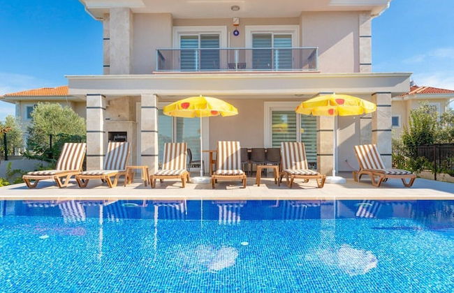 Villa Ozcelik Large Private Pool A C Wifi Car Not Required Eco-friendly - 2833 - Foto 25