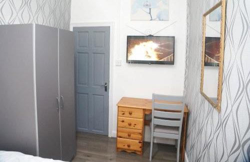 CHEADLE HOUSE HOLIDAYS - Foto 25