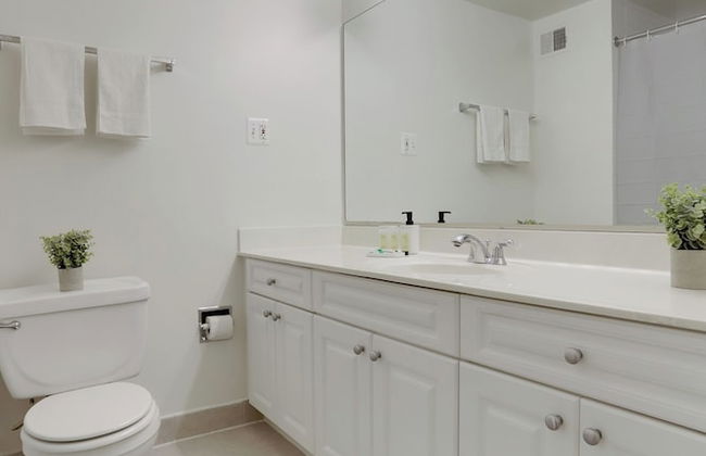 Crystal City Apt Close to Airport - Foto 39