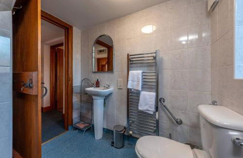 The Owl House - Hot Tub Adventures in Moreton - Pass the Keys - Foto 37