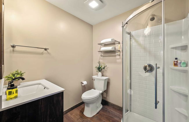 Lakeview Sunset Heaven Waterfront Escape + Private Dock Firepit + Game Room New Construction - Photo 31