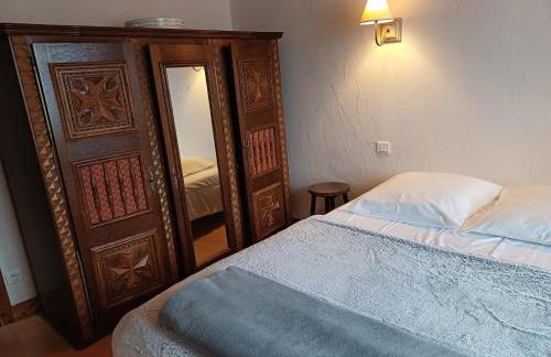 2 hébergements différents 1 gîte avec deux chambres et 1 chambre d'hôtes avec salon privé - Foto 19