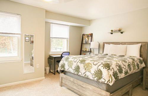 Charming 3bd Alexandria House, 11 miles to DC, Nice front view - Foto 19