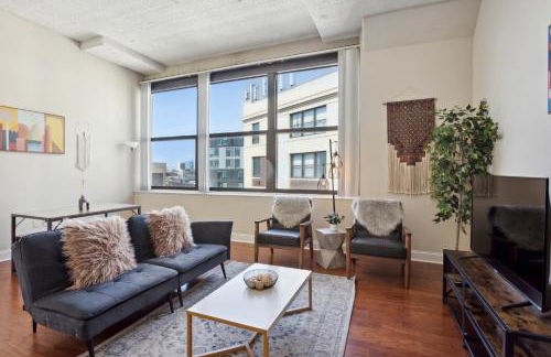 Sleeps 4! 2BR, Gym, Paid Parking, Close to Major Attractions - Foto 49