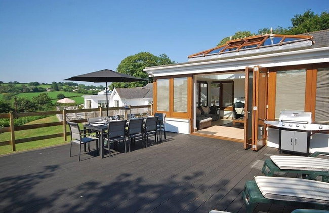 Oaktree Lodge - Luxury Cottage, Hot Tub, Sea Views - Foto 49