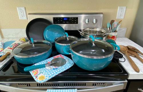 Sundance' Acres Peaceful and Private New House with Hot Tub and Fire Pit - Photo 29