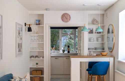 Comfy & Convenient 1-Bed Flat in Quiet Maida Vale - Photo 4