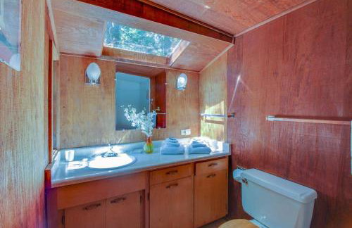 The Redwood House - Photo 14