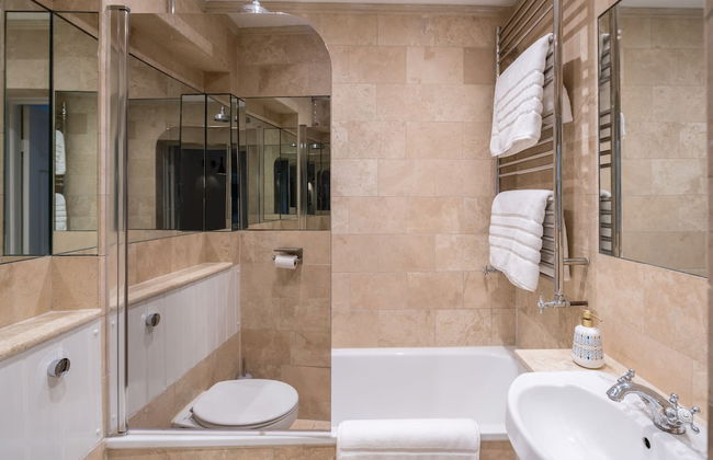 JOIVY Charming 1BR flat w Patio in the Heart of Pimlico - Foto 14