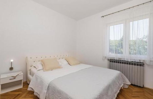 Cozy Home In Viskovo With Wifi - Photo 46