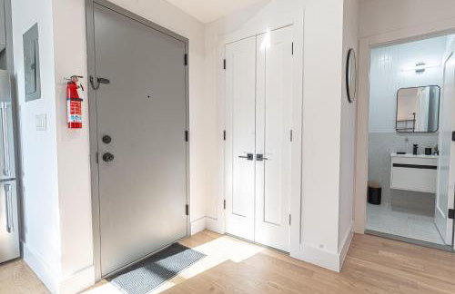 Bushwick Industrial1BR with Balcony - Foto 24