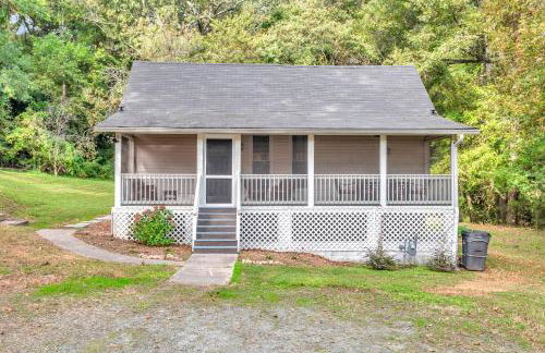 Pet Friendly Group Getaway with Grill and Deck - Foto 15