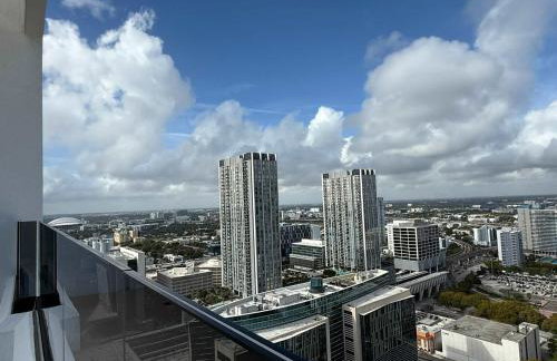 Downtown Miami 1BR Walk to Bayside Kaseya Gym Pool - Foto 25