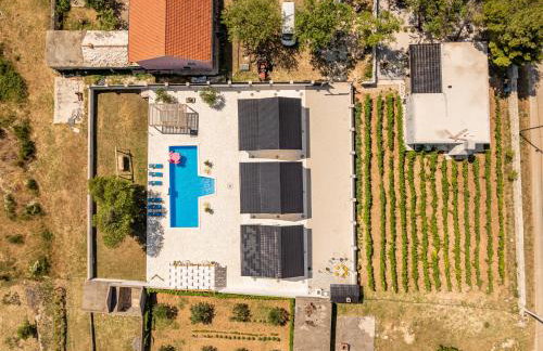 Unique Villa V with large pool - Photo 65