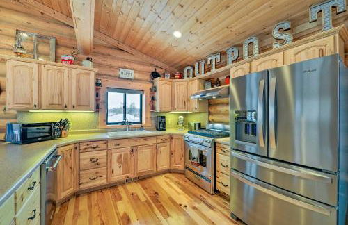 Charming Bedford Cabin with Private Hot Tub! - Photo 10