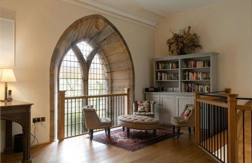 Exceptional Grade II Listed Church Conversion - Foto 8
